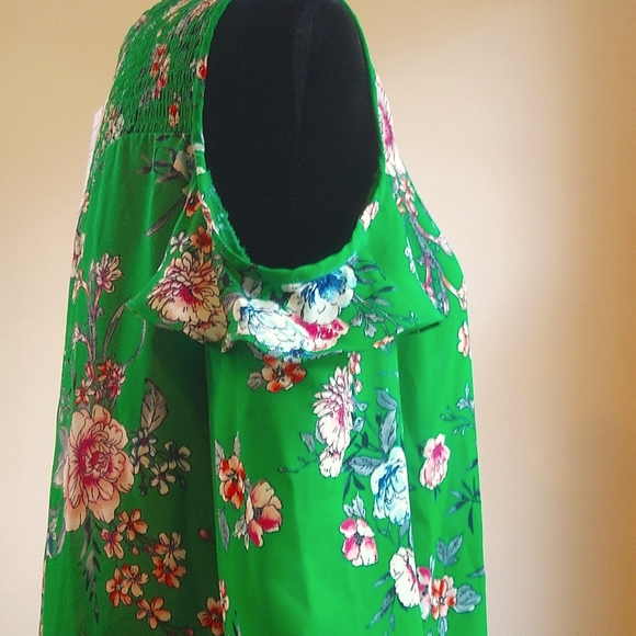 Green floral blouse size XS - Picture 5 of 7